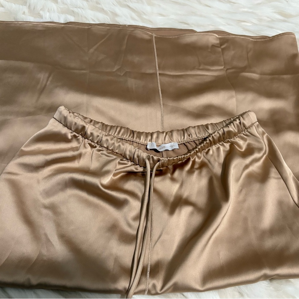 Silky skirt